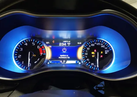 2015 Chrysler 200 C z USA, uszkodzony, nr VIN 1C3CCCCG1FN610973